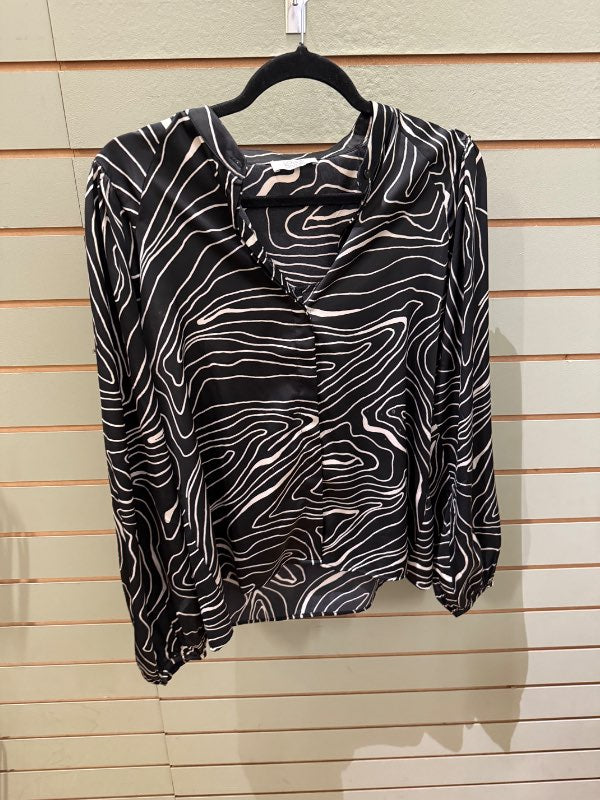 Love and divine skyrta