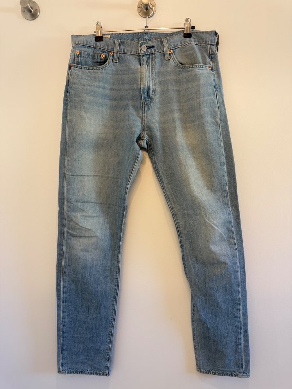 Levis 512