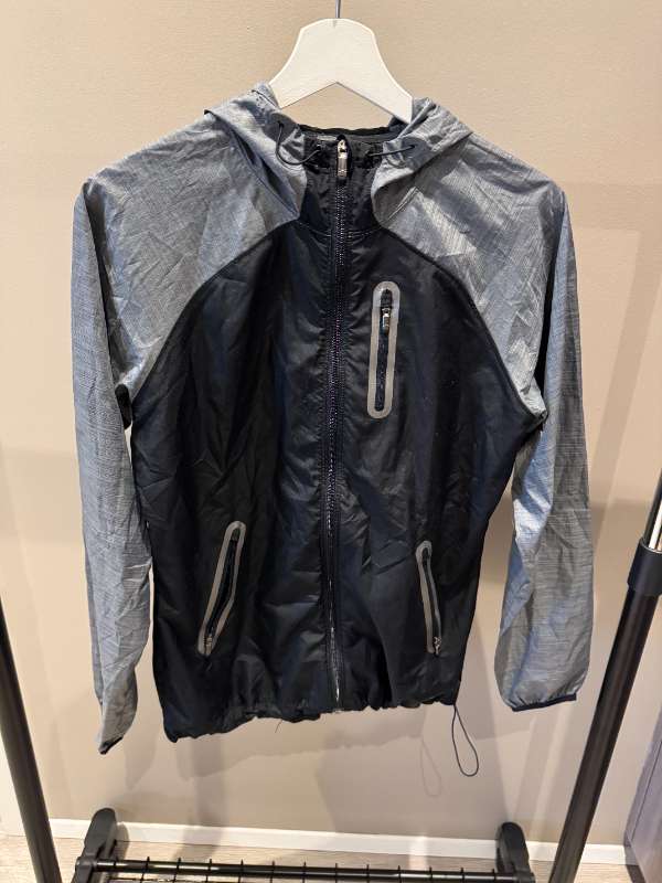 Under armour hlaupajakki