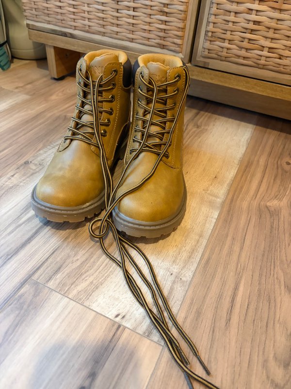Boots waterproof NEW