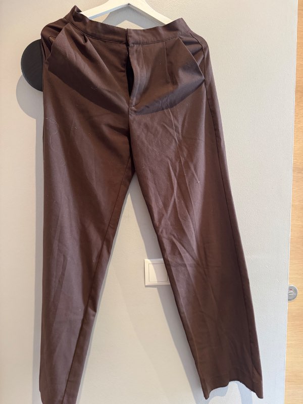 Brúnar suitpants
