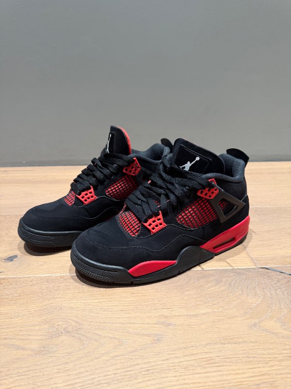 Air Jordan 4 Retro ‘Red Thunder’
