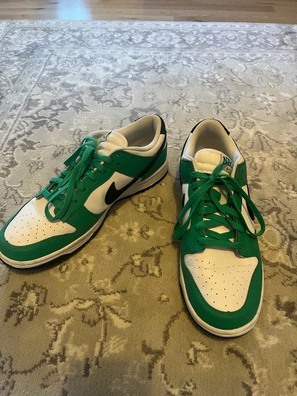 Grænir Nike Dunks