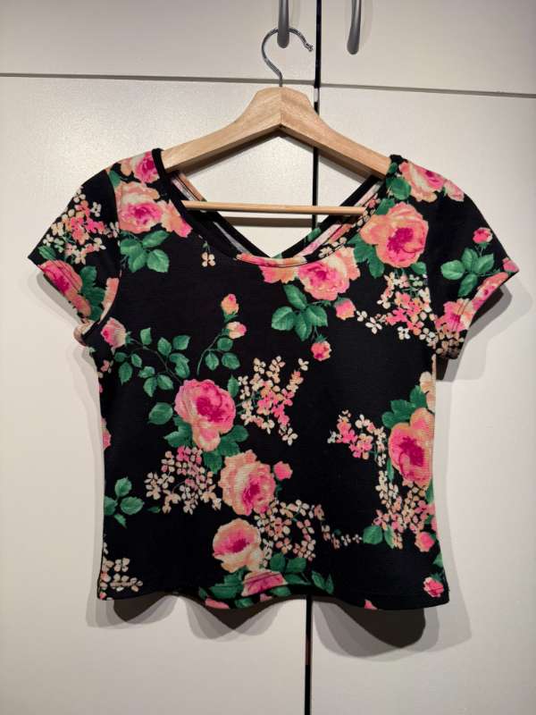 Crop top bolur blóma **