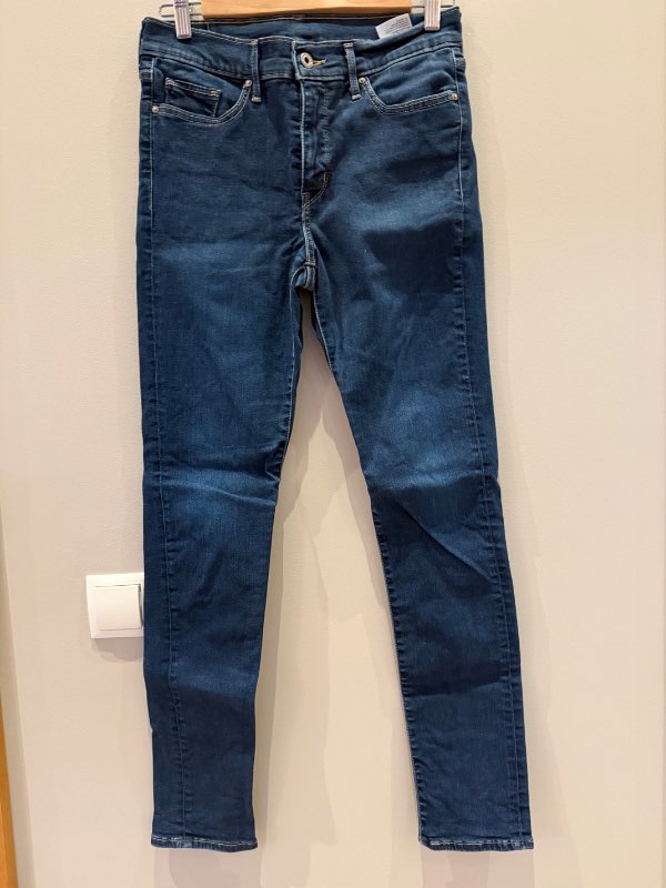 Levi’s buxur dökkbláar 29