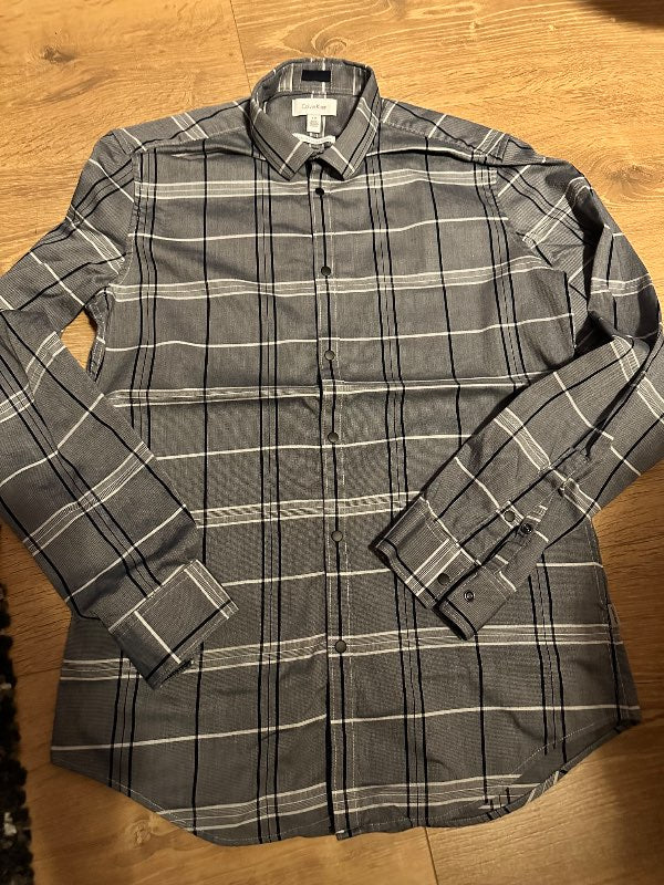 6 Tommy Hilfiger skyrta XL