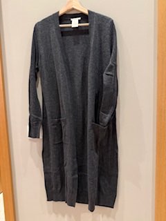 Grá síð peysa Matty M