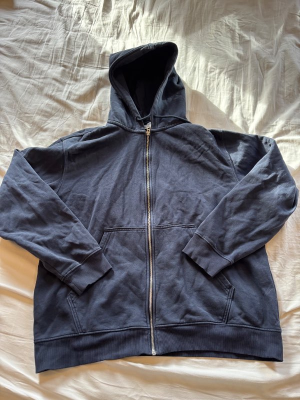 WEEKDAY rend hettupeysa