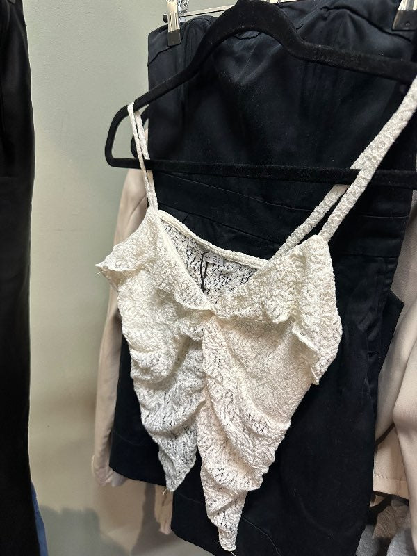 Stradivarius toppur hvítur