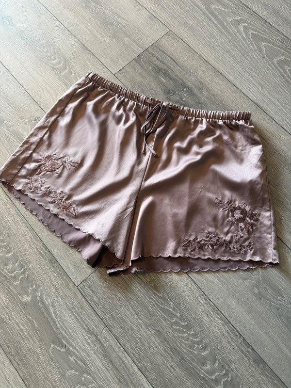 zara stuttbuxur fjólubrúnar
