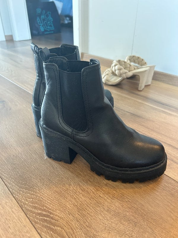 Svört boots
