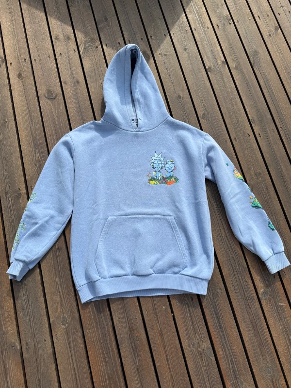 Pull and Bear, Rick and Morty hettupeysa
