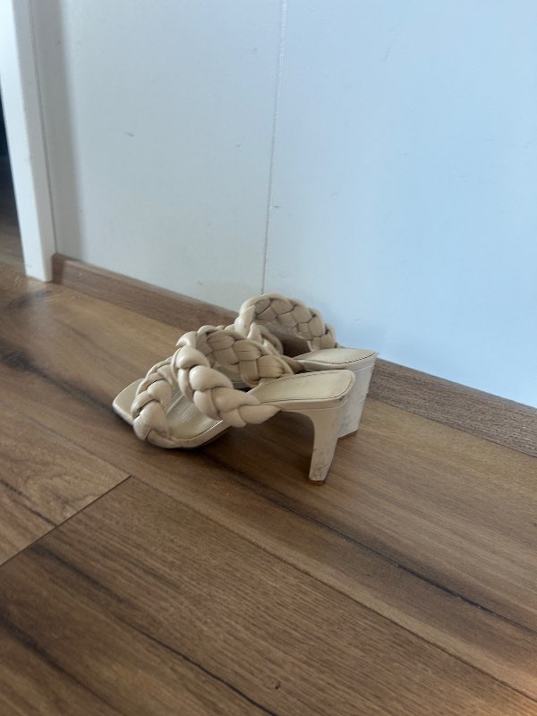 Skór Beige