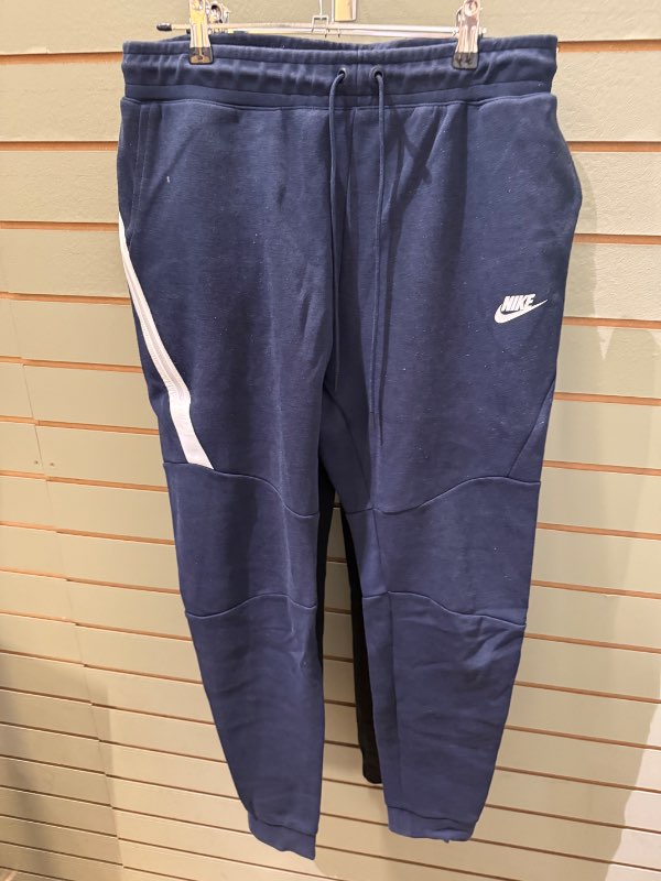 Nike tech buxur ónotaðar