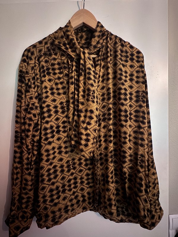Diega100% silk blussa