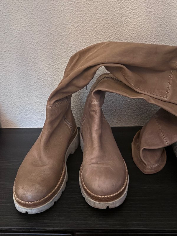 Beige Ledur kné Stigvél