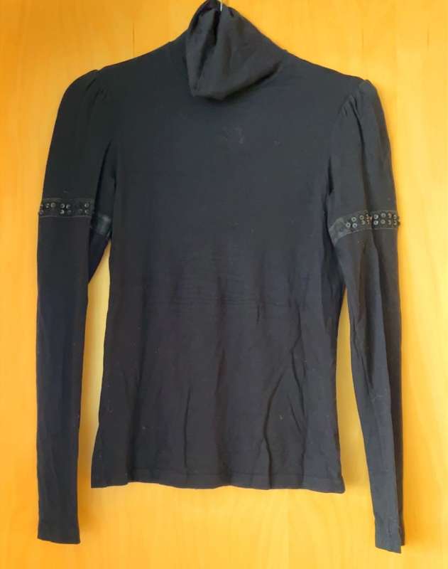Polo Garage ( Black longsleeve blousse )