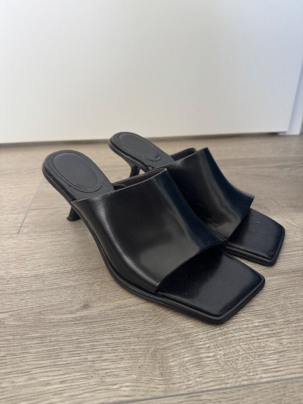 H&M svartir hælaskór