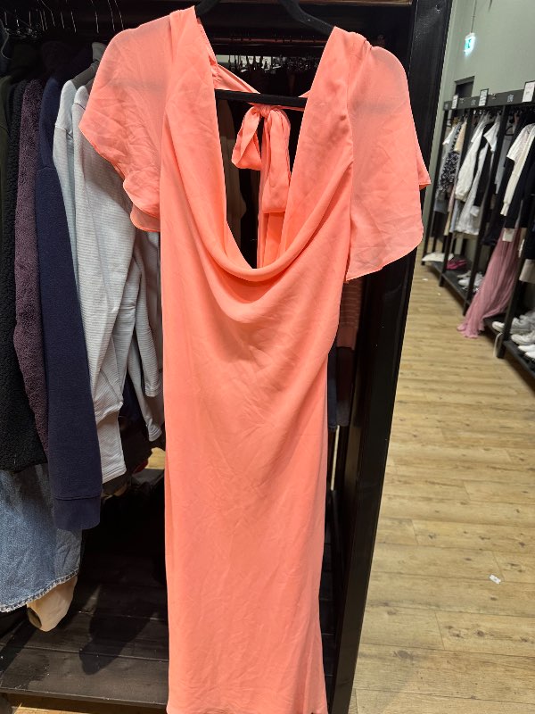 Ónotaður Asos kjóll Coral