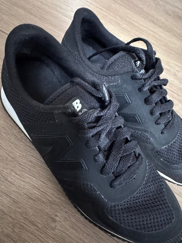 New Balance 420
