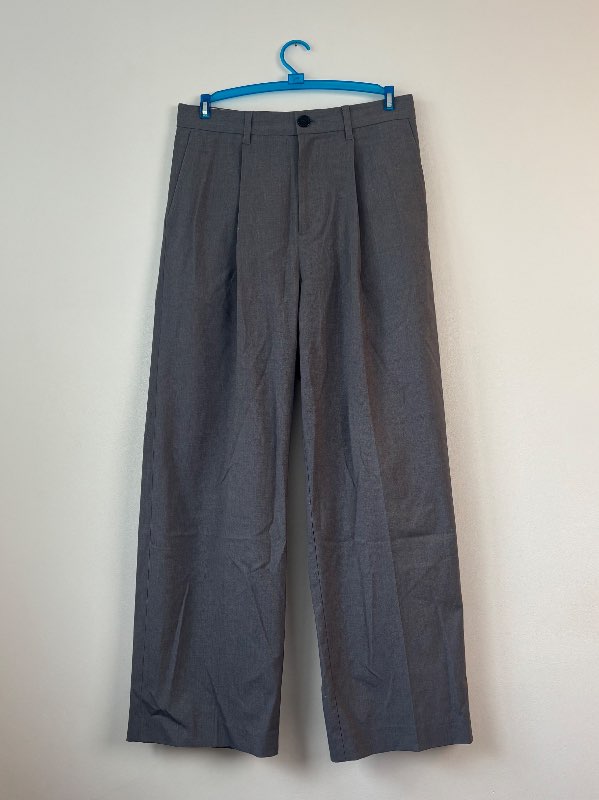 Weekday gráar jakkafatabuxur