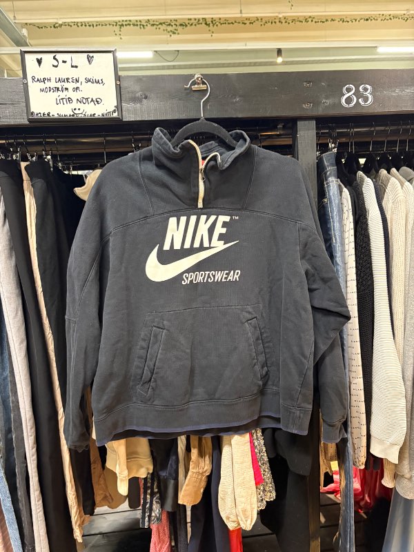 Nike hálfrend