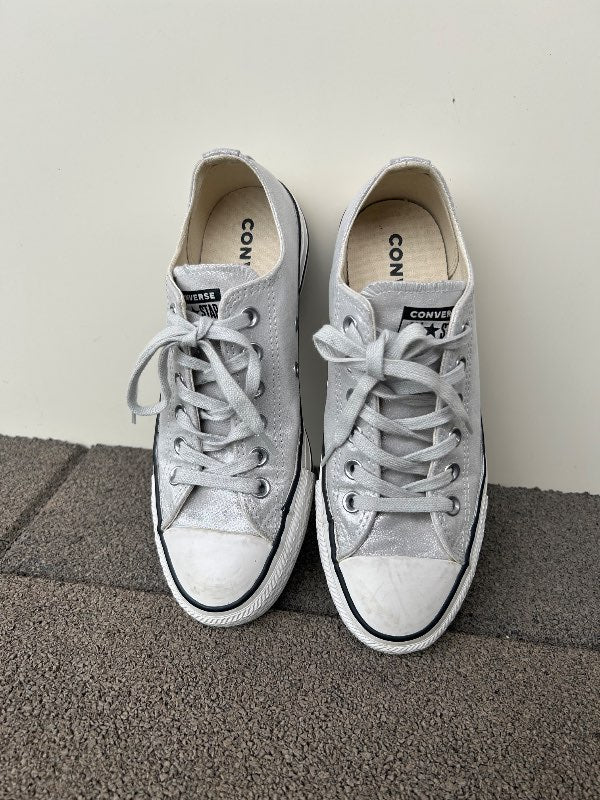 Skór Converse