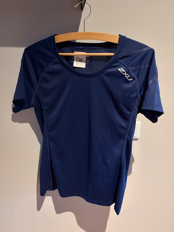 2XU blár bolur