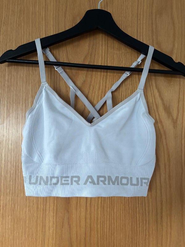 Under armour hvítur toppur