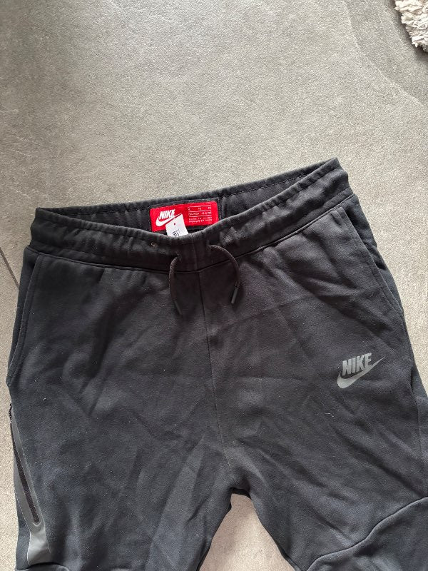 Nike tech fleece buxur
