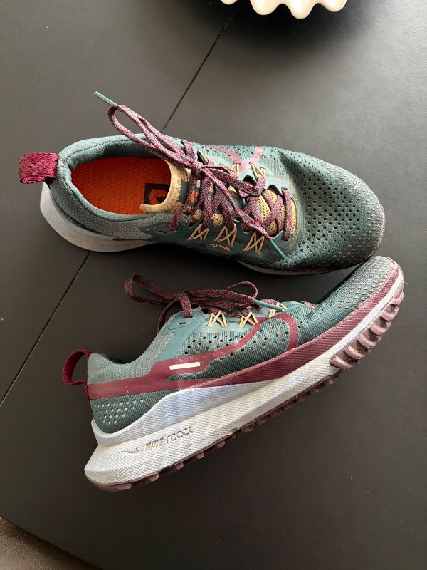 NIKE pegasus trail skór grænir