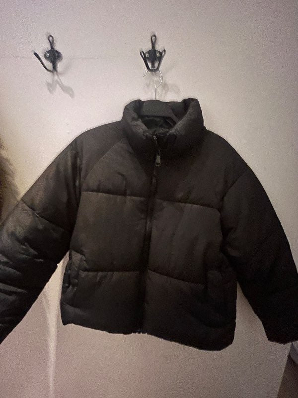Monki úlpa svört