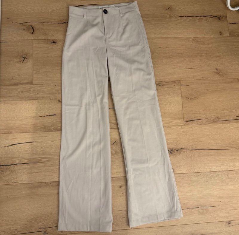 Bershka buxur