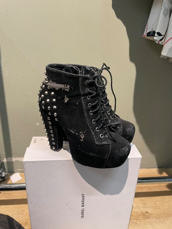 Stud hælar