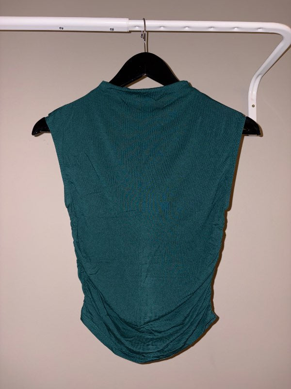 Dökkgrænn Gina Tricot bolur