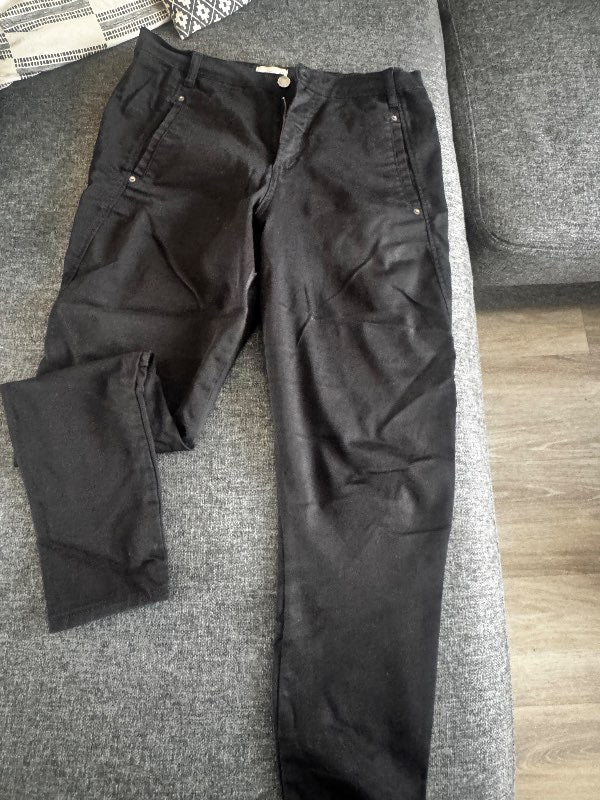Buxur svartar five units