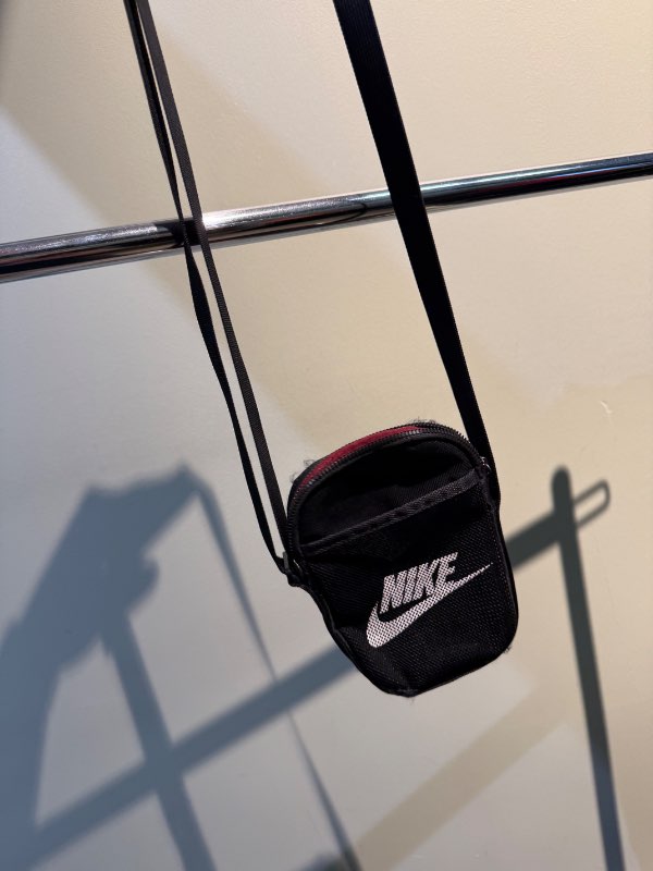 Nike taska