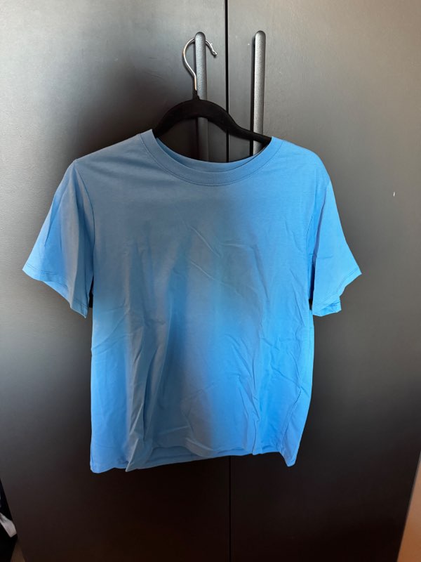 Blár stuttermabolur