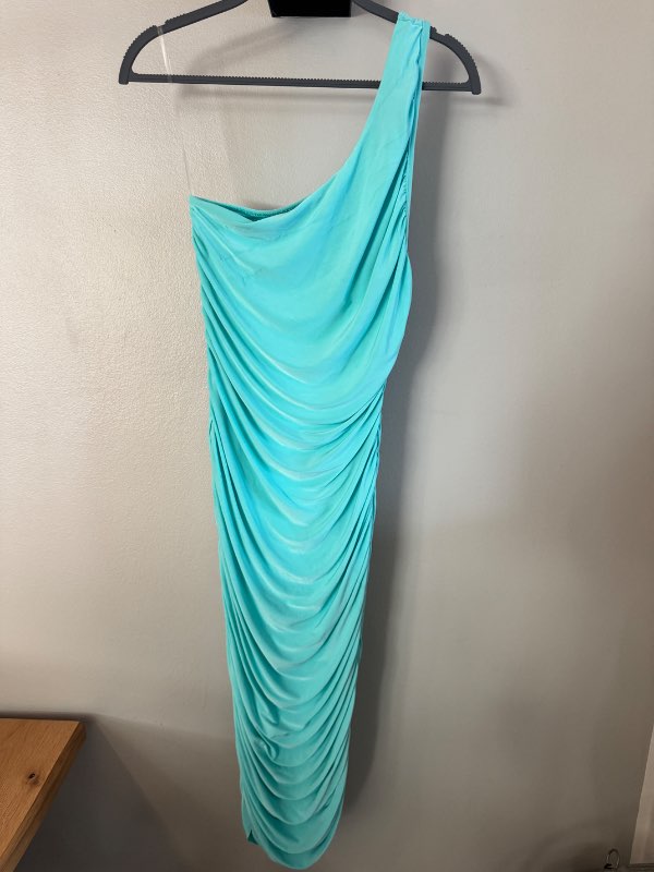 Júník sægrænn off the shoulder kjóll