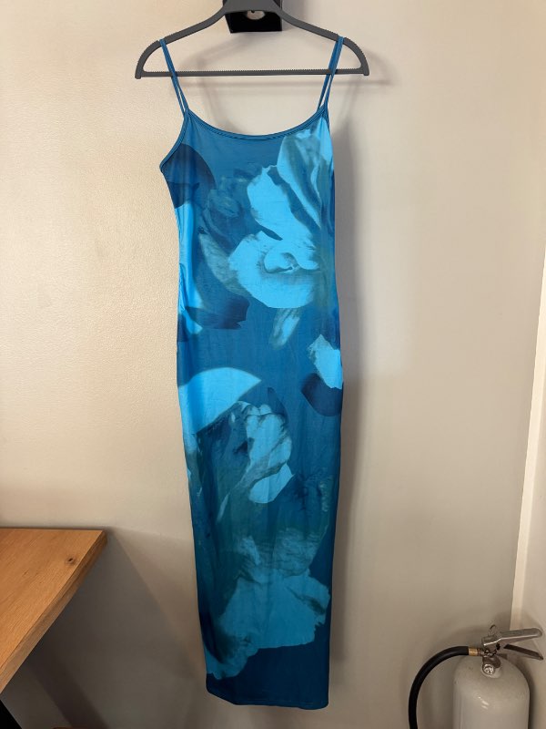 Blár blóma þröngur sumar kjóll