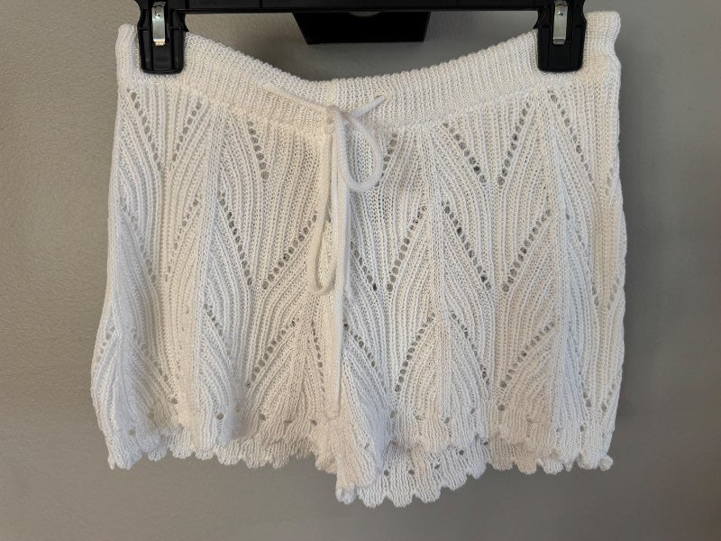 Hvítar stuttbuxur/cover up