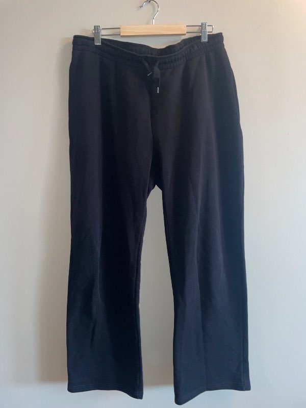 ginatricot joggingbuxur svartar
