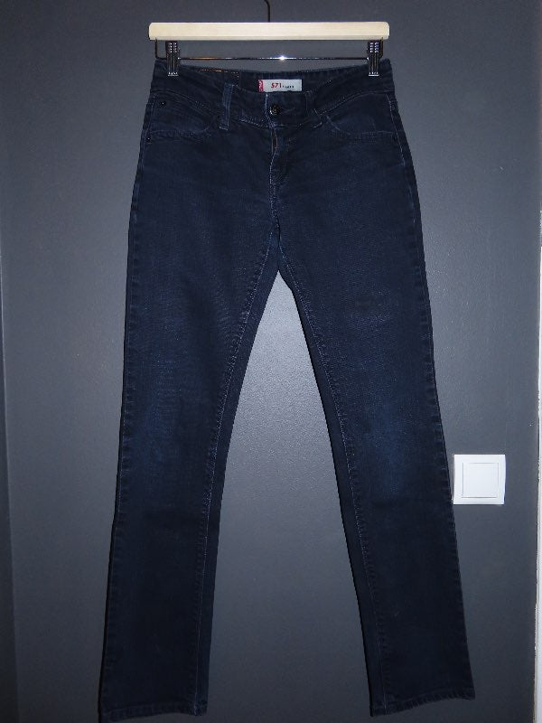 Low waist levis buxur