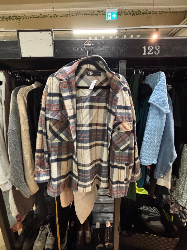 Köflótt oversized skyrta Zara