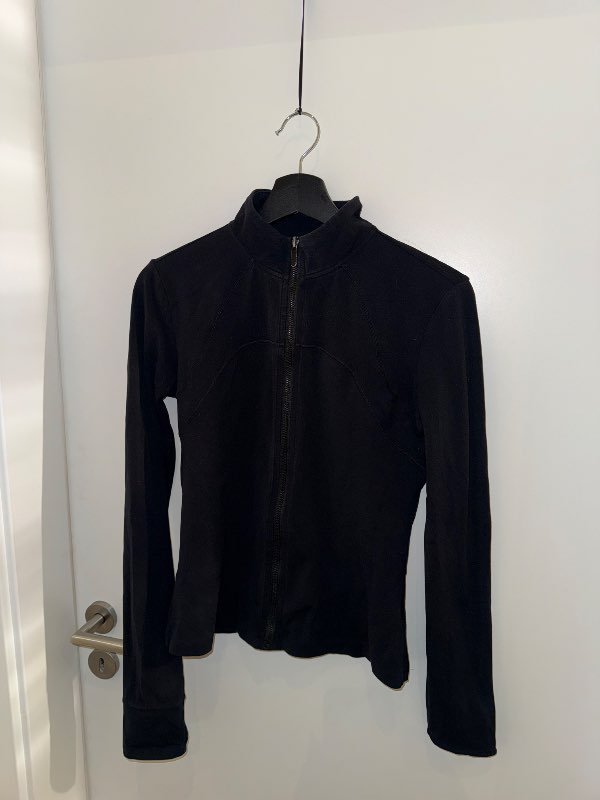 Metta Sport Svartur íþróttajakki