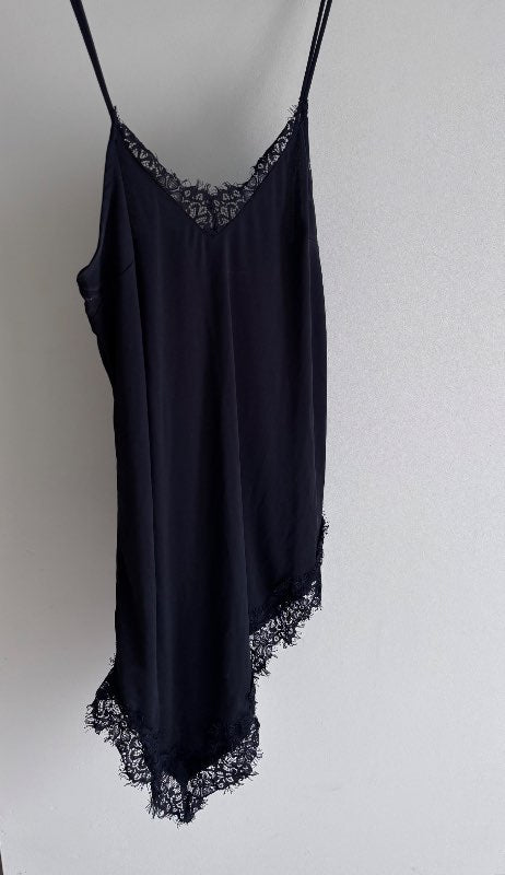 Gina tricot blúndubolur