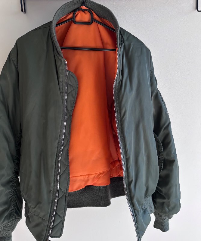Reversable bomber úr Spúútnik