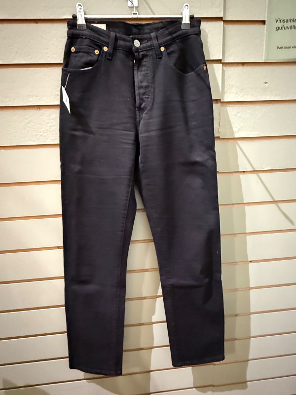 Levis 501 svartar gallabuxur