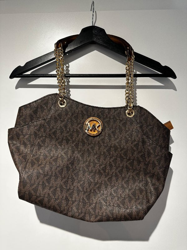 Michael Kors taska