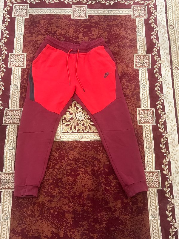 Rauður Nike Tech Fleece Buxur